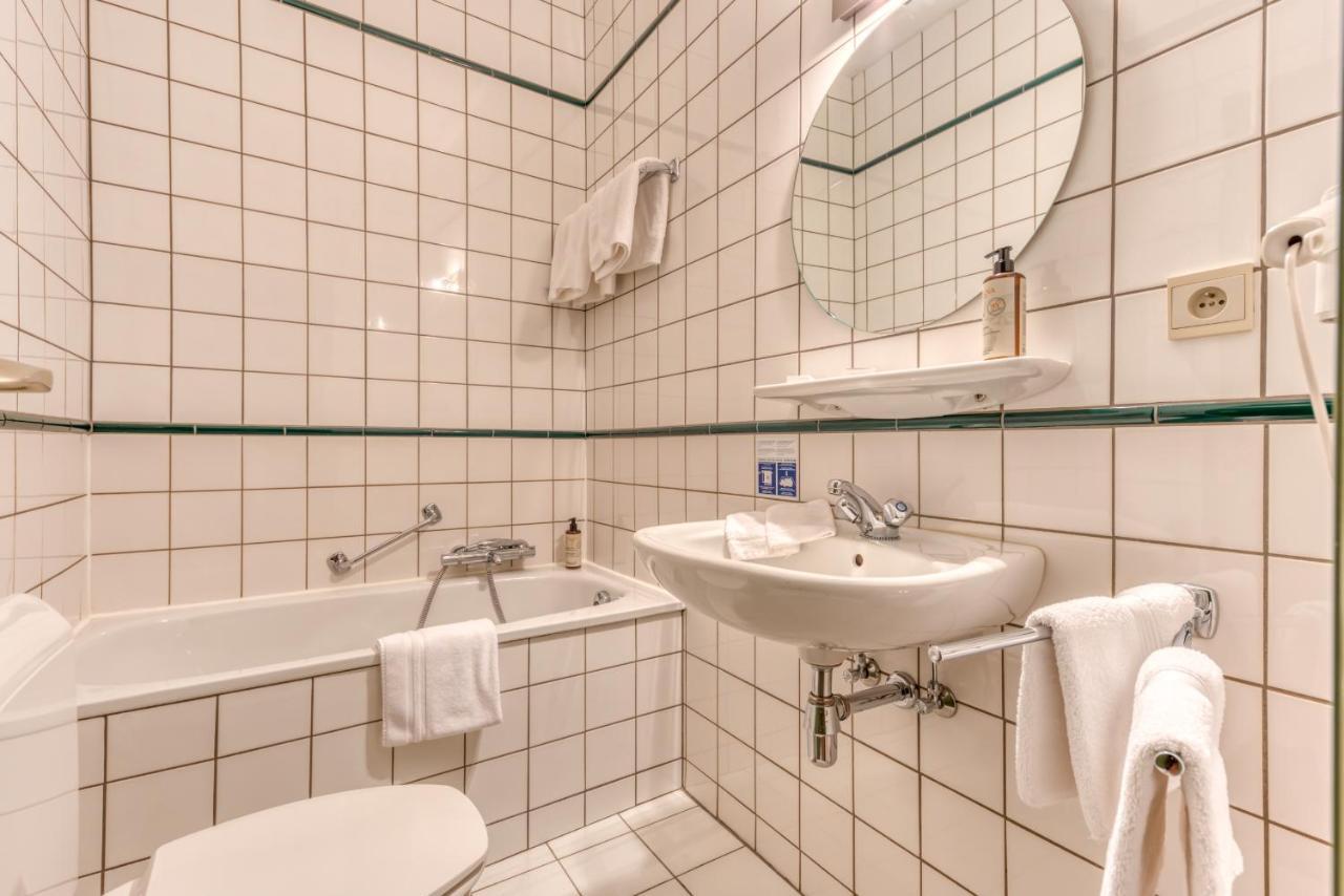 Hotel Le Cor De Chasse Saint-Hubert Zewnętrze zdjęcie