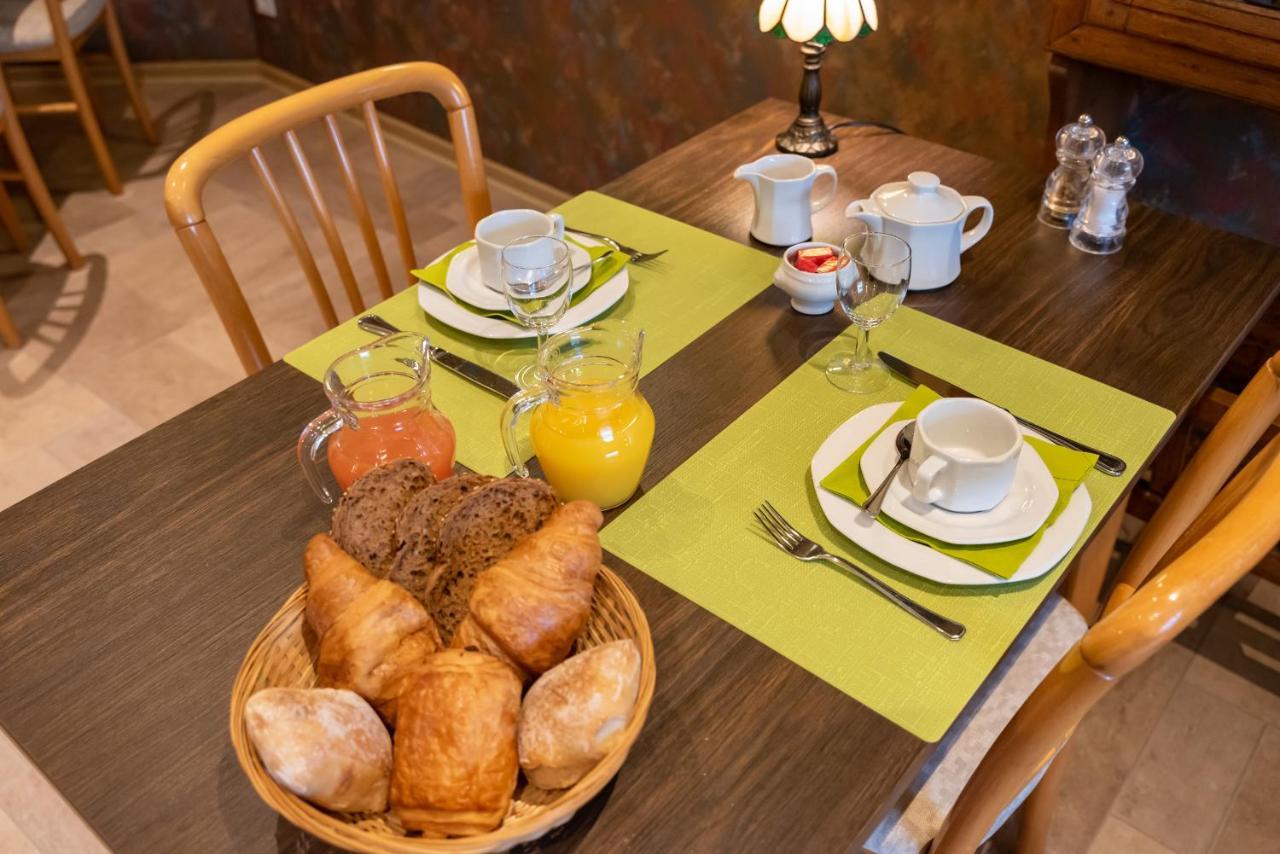 Hotel Le Cor De Chasse Saint-Hubert Zewnętrze zdjęcie